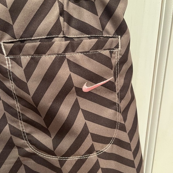 Nike Women's Golf Black and Gray Patterned Shorts - Picture 5 of 5